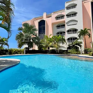 https://appartement-hana-iti-breathtaking-on-the-ocean-at-the.frenchpolynesia-hotels.com
