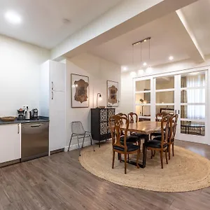 Homeloving Centre With Parking Apartment